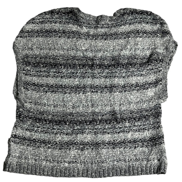 Sweater - short sleeves almost like sleeveless sweater top EUC - Picture 3 of 6